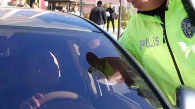Şoförler Ceza Yememek İçin Cam Sinemalarını Söktü