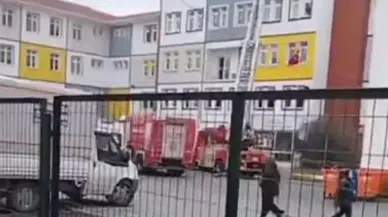 Sultangazi’de Okulda Yangın Paniği: Öğrenciler Tahliye Edildi