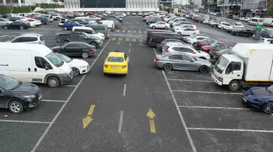 Taksiye Ödediği Paralar Fazla Gelince Taksi Sürücüsü Oldu