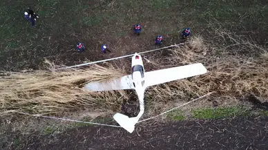 Tarlaya İnen Uçağın Enkazı, Dron ile Görüntülendi