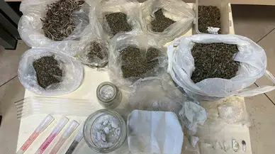 Uyuşturucu Taciri Evli Çift Polis Baskınıyla Yakalandı