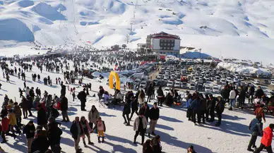 16 Bin Kişinin Katıldığı Hakkari 5. Kar Şenliği Sona Erdi