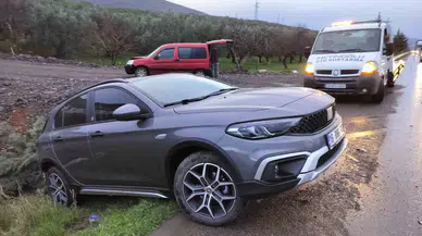 5 Araç Birbirine Girdi; Güvenlik Tedbiri Olan 2 Polis Vefattan Döndü