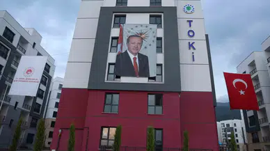 Afetzede Vatandaş Anahtarını Teslim Aldığı Meskenine Kavuştu