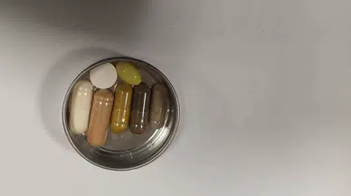 Alkollü Avukat Hastanenin Ağır Bakım Servisi Kapısını Tekmeleyerek Kırdı