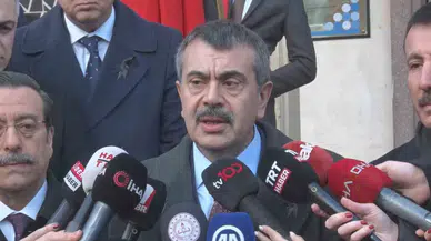 Bakan Tekin, 6 Şubat Sarsıntılarında Hayatını Kaybeden Vatandaşları Öğrencilerle Birlikte Andı