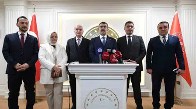 Bakan Yusuf Tekin Vatandaşlara Seslendi: "Hep Birlikte Taşın Altına Elimizi Koyalım"
