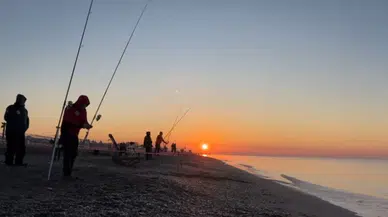 Balık Avı Tutkunları En Çok Balığı Tutmak İçin Yarıştı