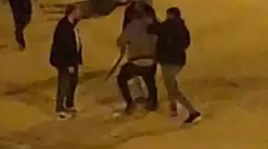 Burdur’da Alkollü Yerde Çıkan Arbedede Sopalarla Birbirlerine Girdiler