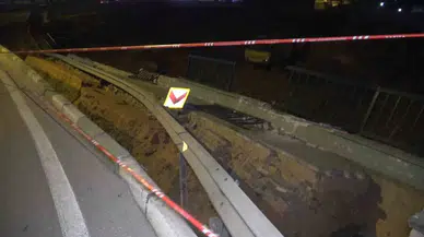 Bursa’da Yol Çöktü, Ulaşım Bir Müddetliğine Trafiğe Kapatıldı