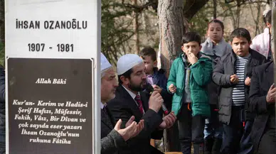 Çanakkale Türküsü’nün Muharriri Halk Ozanı İhsan Ozanoğlu Kabri Başında Anıldı