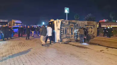 Hatay’da Misyona Giden Polisleri Taşıyan Midibüs Devrildi: 10 Yaralı