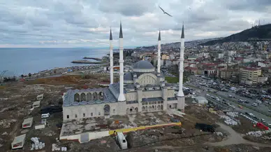 Doğu Karadeniz’in En Büyük Cami ve Külliyesinin İnşaatı Sürüyor