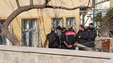 Emniyet Amirinin Yaklaşımı, Eşini Rehin Alan Şahsı Bu türlü İkna Etti: "Ben Sana Kurban Olurum"