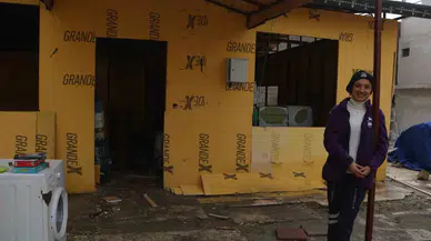 Enkaz Altındaki İnsanları Yaşatmak İçin Çaba Veren Sağlıkçı Havva, Afetzede Vatandaşların Umudu Oldu