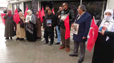 Evlat Nöbetindeki Anne Saliha Mert: “Dem Parti’ye Oy Verenler Hakkımıza Giriyorlar”