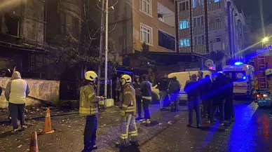 Eyüpsultan’da Kıraathanede Çıkan Yangında 6 Katlı Bina Alev Alev Yandı