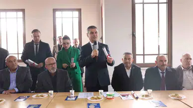Gölbaşı Belediye Lideri Şimşek Vatandaşlara Tapularını Dağıttı
