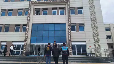 Haklarında 16 Yıl ve 18 Yıl Mahpus Cezası Bulunan 2 Kuşkulu Jandarmadan Kaçamadı