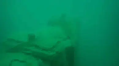 Hayalet Ağı Temizlemek İçin Dalış Yaptılar, Gemi Batığı Keşfettiler