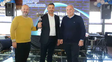 İhlas Pazarlama Genel Müdürü Orhan Korkusuz Şampiyon Takımı Ödüllendirdi
