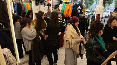 İndirimli Kazak ve Pijama İzdihamı