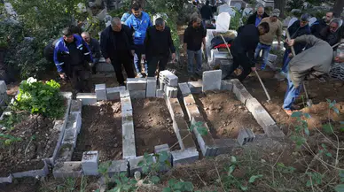 İskenderun’da Katledilen Anne ve İki Çocuğu Yan Yana Toprağa Verildi