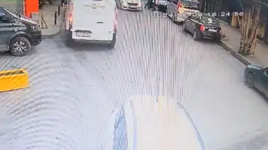 İstanbul’da Motosikletli Adama Silahlı Hücum Kamerada: Önünü Kesip Başından Vurdular