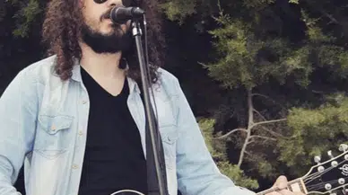 İstanbul’da Müzisyene Tekmeli Yumruklu Akın: O Anlar Kameraya Yansıdı