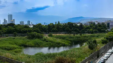 İzmir’in Göbeğinde 40 Yıllık Bir Yılan Öyküsü: Basmane Çukuru