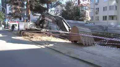 Kadıköy’de Tedbir Alınmayan İnşaat Alanı Tehlike Saçıyor