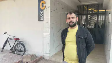 Katları Tek Tek Dolaşarak Beğendiği Ayakkabıları Çalan Bayan, Güvenlik Kameralarına Yakalandı