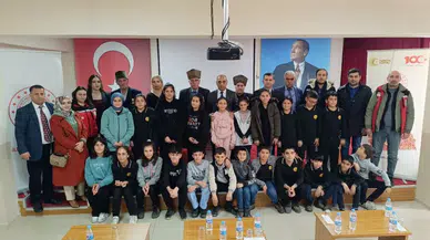 Kıbrıs Gazileri Öğrencilerle Bir Ortaya Geldi