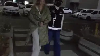 Lüks Aracın Üzerinde Para Sayarak Silah Paylaşımı Yapan Toplumsal Medya Fenomeni Gözaltına Alındı