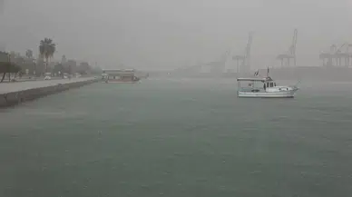 Mersin’de Sağanak Yağış ve Fırtına Tesirli Oldu