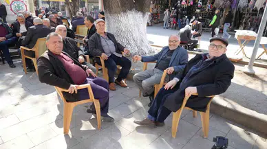 Millet Kıraathanesi Emeklilerin İkinci Meskeni Oldu