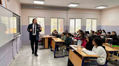 MSB İşçisi Sarsıntının 160’ıncı Saatinde Kurtarılan Aysima’yı Ziyaret Etti