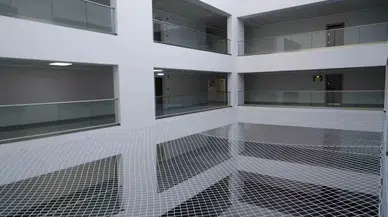 Niğde’de İş Merkezindeki Güvenlik Ağı Hayat Kurtardı