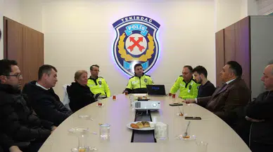 Otobüs Sürücüsü ve Yolcularına Emniyet Kemeri Uyarısı