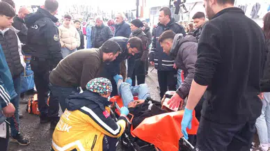 Seyyar Satıcıların Falçatalı Sopalı Hengamesi Pazarı Karıştırdı: Baba Oğul Yaralandı