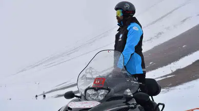 Sıhhat Grupları Kayak Keyfi Yarıda Kalmasın Diye Vazife Yapıyor