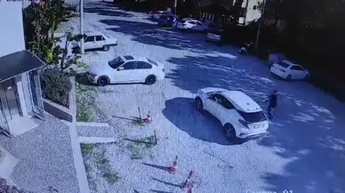Silah Tutukluk Yapınca Evvel Kaçtı, 50 Metre Sonra Geri Döndü, Ayaklarından Vurdu