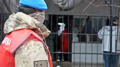 Sular Altında Kalan Mahallede Komandolar İş Başında