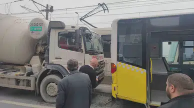 Sultangazi’de Faciadan Dönüldü: Beton Mikseri İETT Otobüsüne Çarptı, 4 Kişi Yaralandı