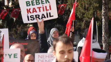Tabipler Gerçekleştirdikleri ‘Sessiz Yürüyüş’ ile İsrail’i Bir Kere Daha Kınadı