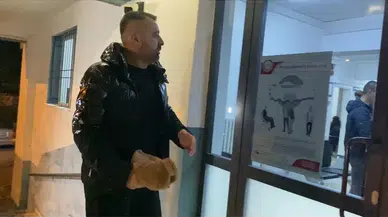 Ticari Takside Unutulan Çantayı Fark Eden Sürücü Karakola Teslim Etti