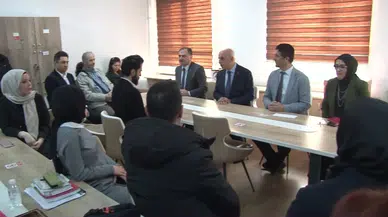 Ümraniye Belediye Lideri İsmet Yıldırım Bayrak Merasiminde Öğrencilerle Buluştu
