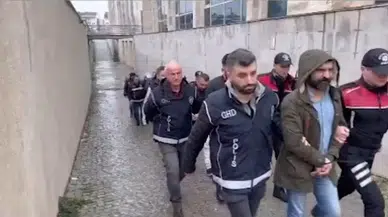 Umut Tacirlerine Darbe: 8 Göçmen Kaçakçısı Tutuklandı