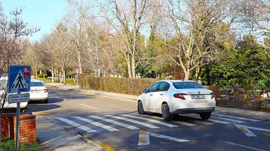 Üniversite Yerleşkelerinde Trafik Yaya Öncelikli