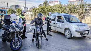 Yolu 3 Dakika Kısaltmak İçin 690 TL Ödediler, Polisi Görünce Şaşkına Döndüler